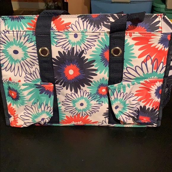 thirty-one Handbags - Thirty One Zip Top Tote